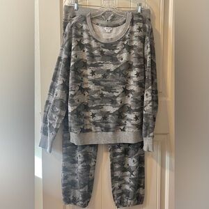Splendid Gray Camo Star Westport Loungewear Set Women’s Size Large